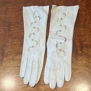 Vintage 1960s 12.5” Kid Leather Lazer Inserts Beaded White Sz 7.5 Women’s Gloves